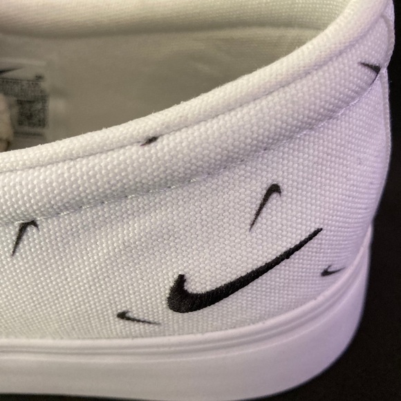 NEW WOMENS NIKE COURT ROYALE SNEAKERS SHOES AC 9.5 - Picture 13 of 15